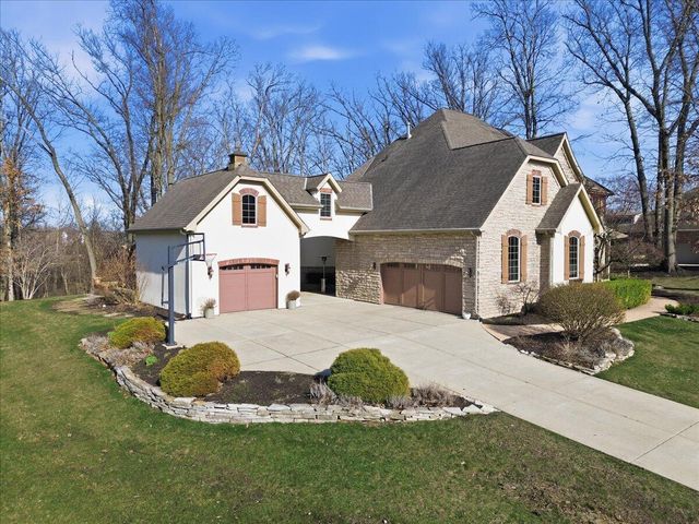 1030 Foy Court, Crown Point, IN 46307
