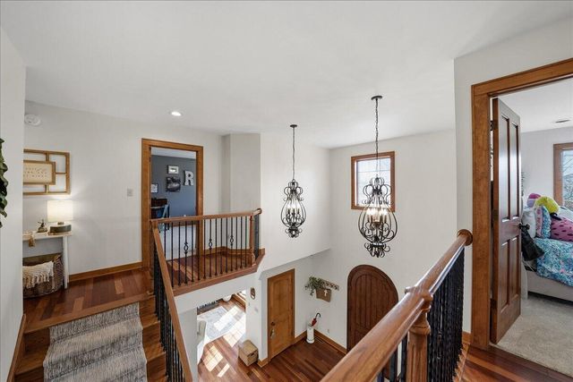 1030 Foy Court, Crown Point, IN 46307
