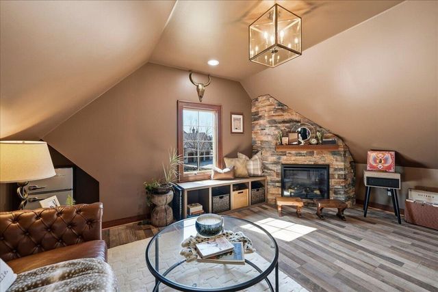 1030 Foy Court, Crown Point, IN 46307