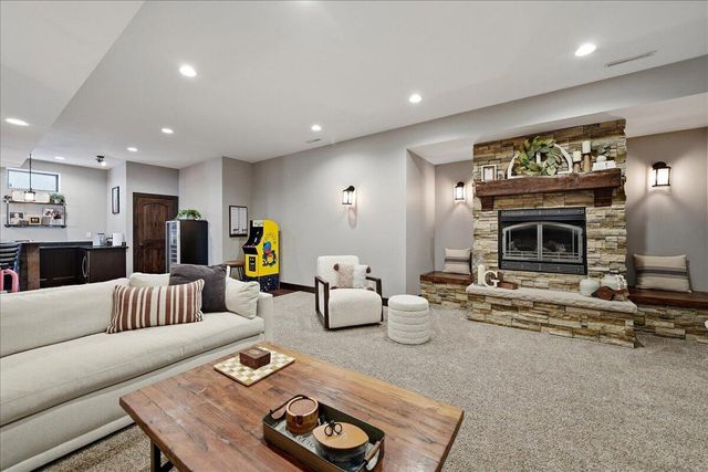 1030 Foy Court, Crown Point, IN 46307