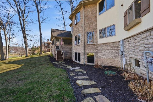 1030 Foy Court, Crown Point, IN 46307