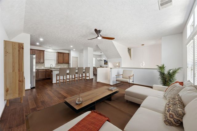 3324 Masters Point Drive, Houston, TX 77091