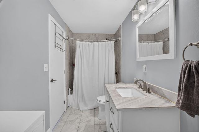 256 Stonebridge Drive, Nashua, NH 03063