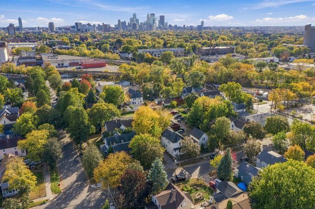 718 19th Avenue NE, Minneapolis, MN 55418