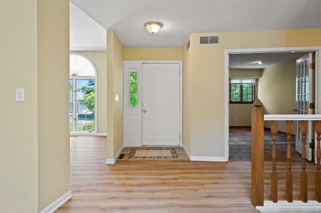 2601 HILLSHIRE DR, Columbia, MO 65203