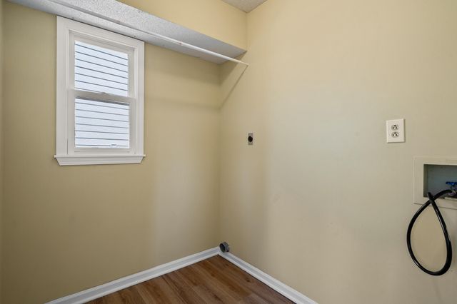 2601 HILLSHIRE DR, Columbia, MO 65203