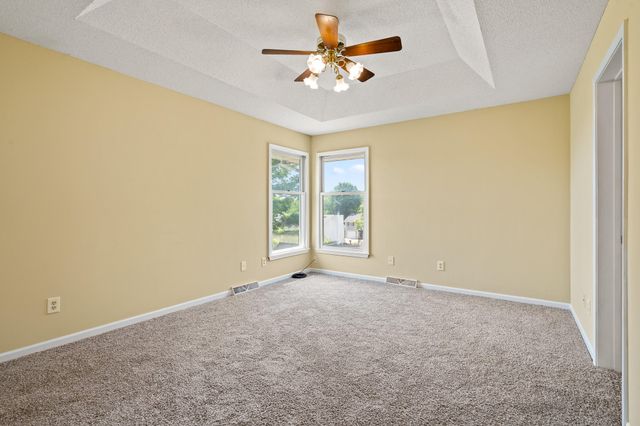 2601 HILLSHIRE DR, Columbia, MO 65203