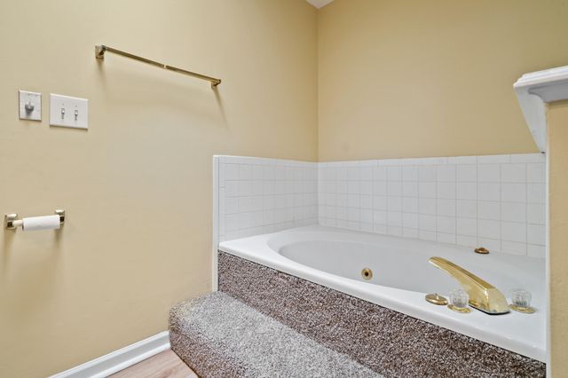 2601 HILLSHIRE DR, Columbia, MO 65203