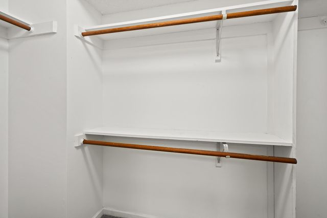 2601 HILLSHIRE DR, Columbia, MO 65203