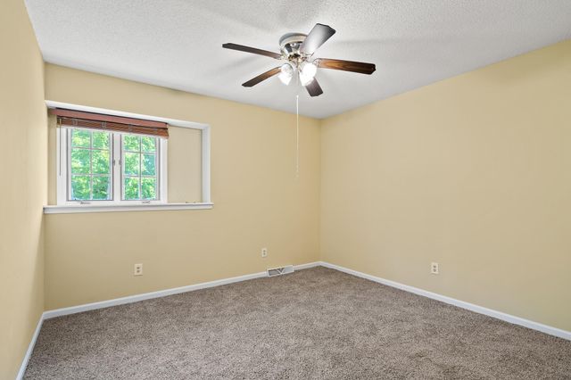 2601 HILLSHIRE DR, Columbia, MO 65203