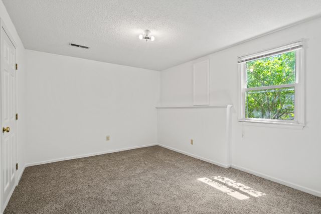 2601 HILLSHIRE DR, Columbia, MO 65203