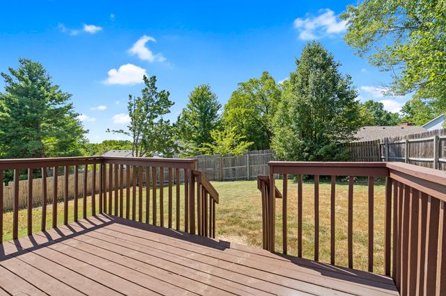 2601 HILLSHIRE DR, Columbia, MO 65203