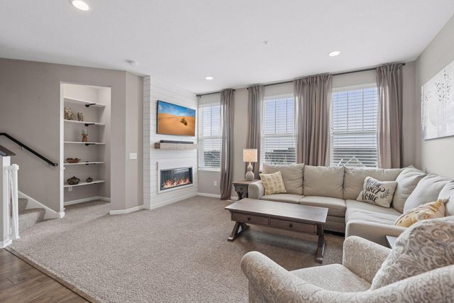 15452 Eames Way, Apple Valley, MN 55124