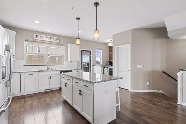 15452 Eames Way, Apple Valley, MN 55124