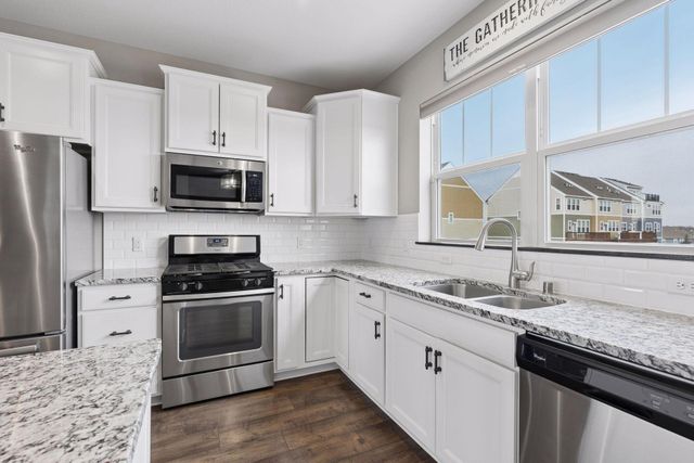 15452 Eames Way, Apple Valley, MN 55124