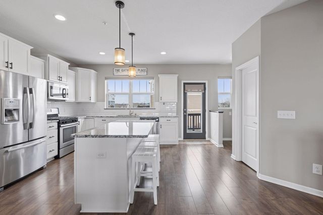 15452 Eames Way, Apple Valley, MN 55124