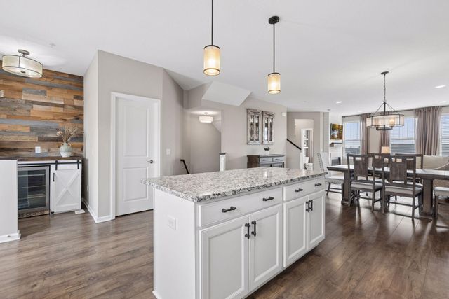 15452 Eames Way, Apple Valley, MN 55124