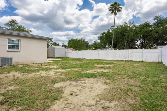8303 TEMPLE PARK DRIVE, Tampa, FL 33637