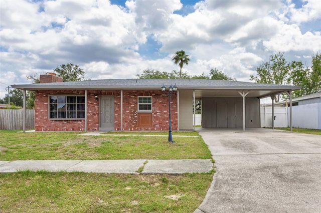 8303 TEMPLE PARK DRIVE, Tampa, FL 33637