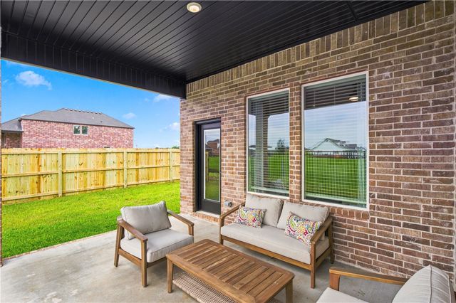 501 Renley Street, Tontitown, AR 72762