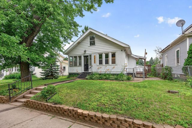 1069 Minnehaha Avenue W, Saint Paul, MN 55104