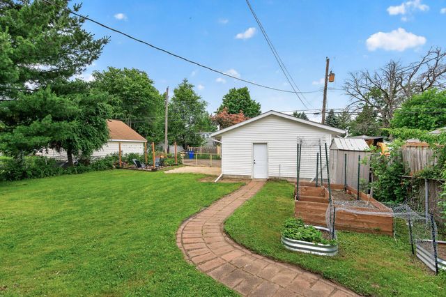 1069 Minnehaha Avenue W, Saint Paul, MN 55104