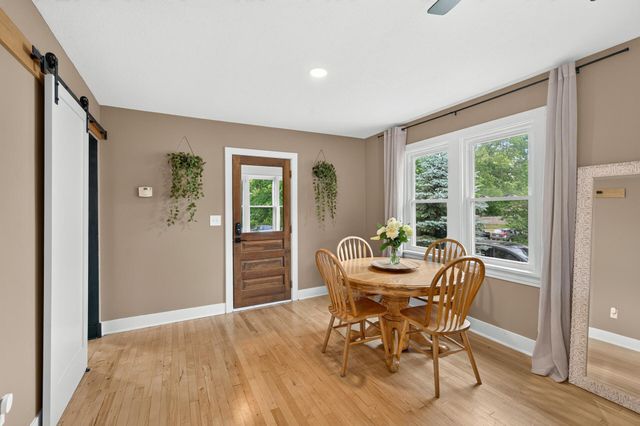 1069 Minnehaha Avenue W, Saint Paul, MN 55104