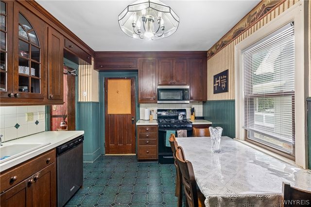 37 Fruehauf Avenue, Amherst, NY 14226