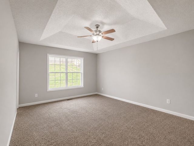 1023 Hedge Apple Dr, Clarksville, TN 37040
