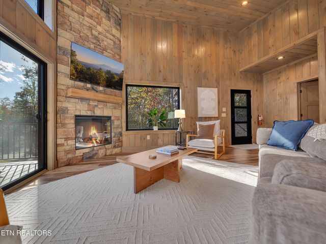 2671 Switchback Way, Cosby, TN 37722