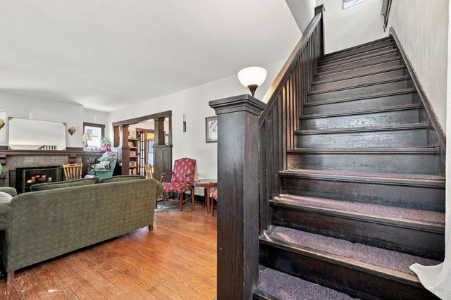 1916 E 13th Street, Des Moines, IA 50316