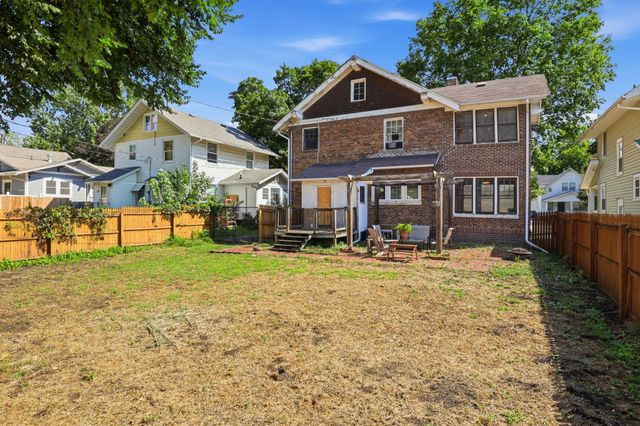 1916 E 13th Street, Des Moines, IA 50316