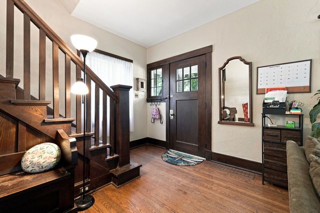 1916 E 13th Street, Des Moines, IA 50316
