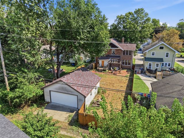 1916 E 13th Street, Des Moines, IA 50316