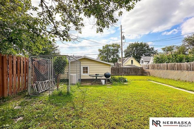 5050 S 38th Street, Omaha, NE 68107