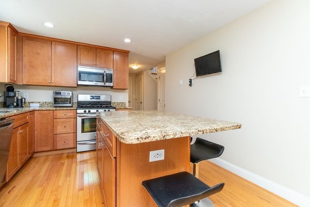 391 Franklin St 1, Hanson, MA 02341