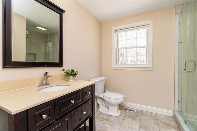 391 Franklin St 1, Hanson, MA 02341