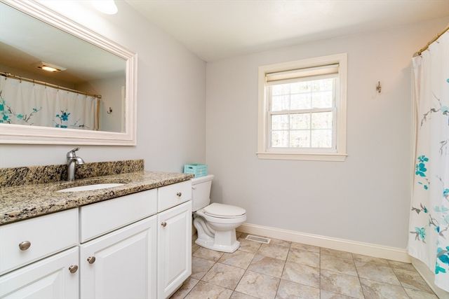 391 Franklin St 1, Hanson, MA 02341