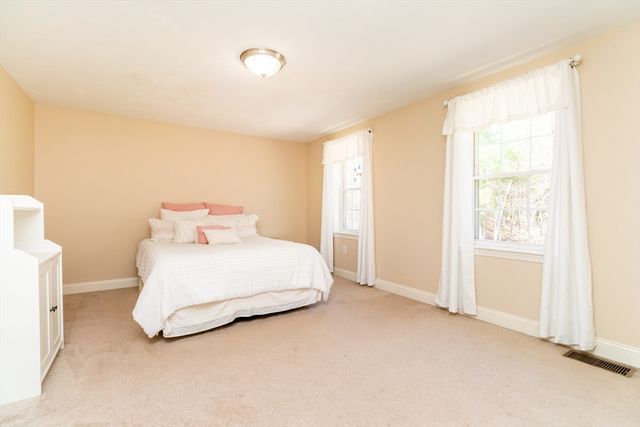 391 Franklin St 1, Hanson, MA 02341