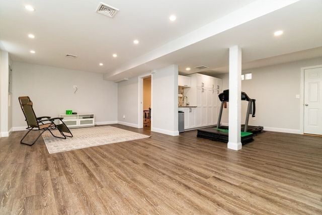 391 Franklin St 1, Hanson, MA 02341