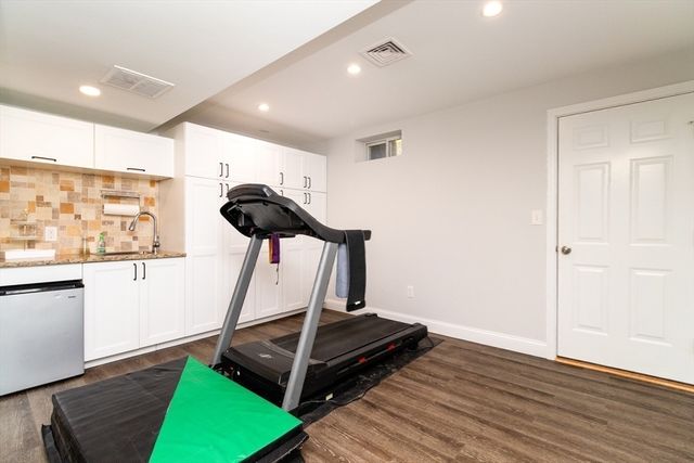 391 Franklin St 1, Hanson, MA 02341