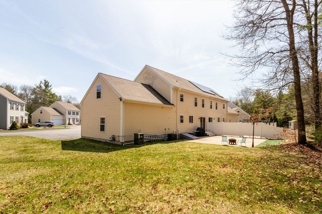 391 Franklin St 1, Hanson, MA 02341