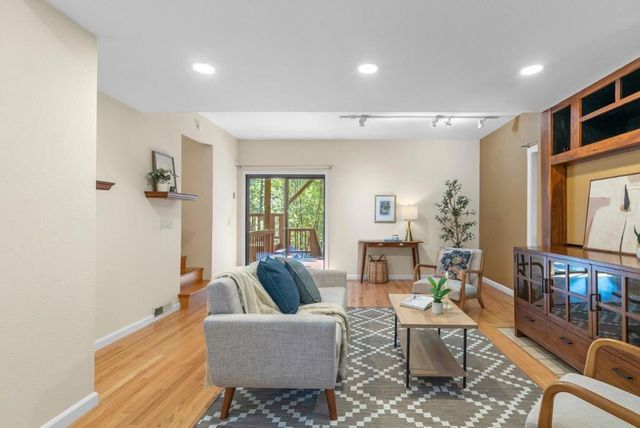 301 Canyon Oaks, Santa Cruz, CA 95065