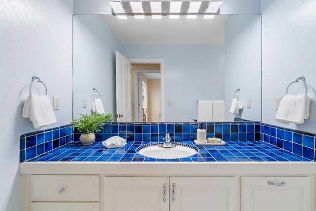 301 Canyon Oaks, Santa Cruz, CA 95065