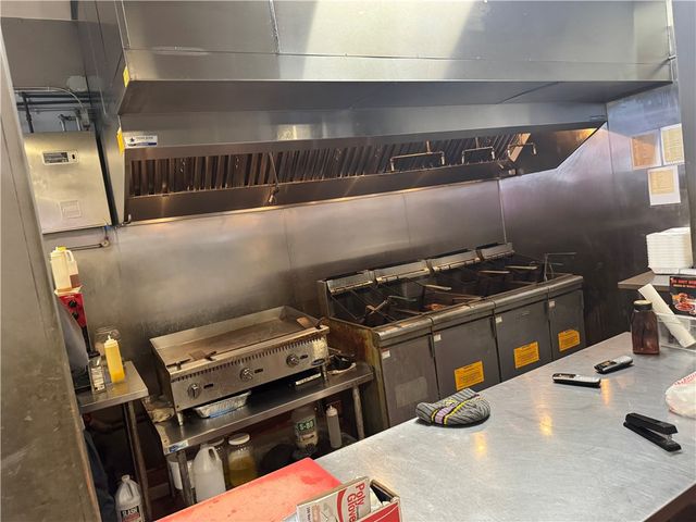 4766 LIBERTY AVENUE, Bloomfield, PA 15224