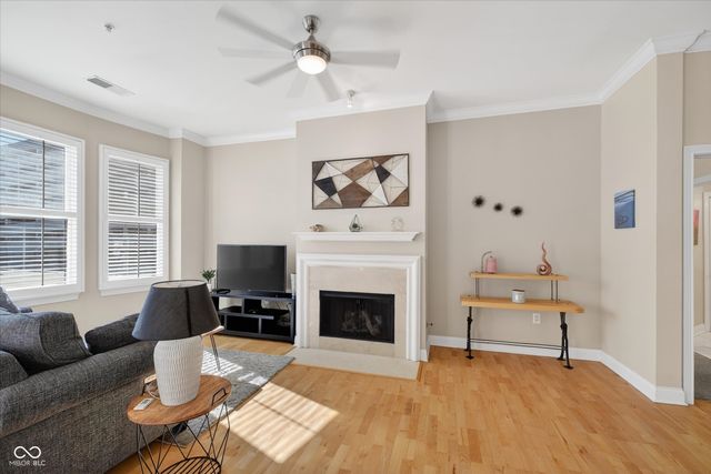 355 E Ohio Street 107, Indianapolis, IN 46204