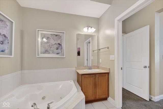 355 E Ohio Street 107, Indianapolis, IN 46204