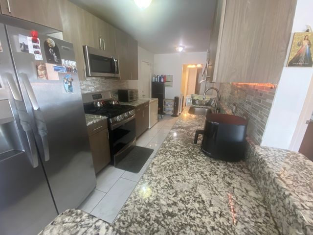 9581 DEE Road 2L, Des Plaines, IL 60016