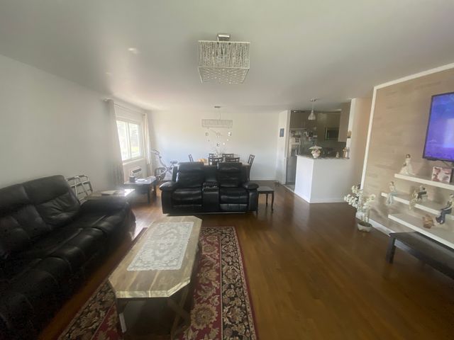 9581 DEE Road 2L, Des Plaines, IL 60016