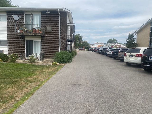 9581 DEE Road 2L, Des Plaines, IL 60016